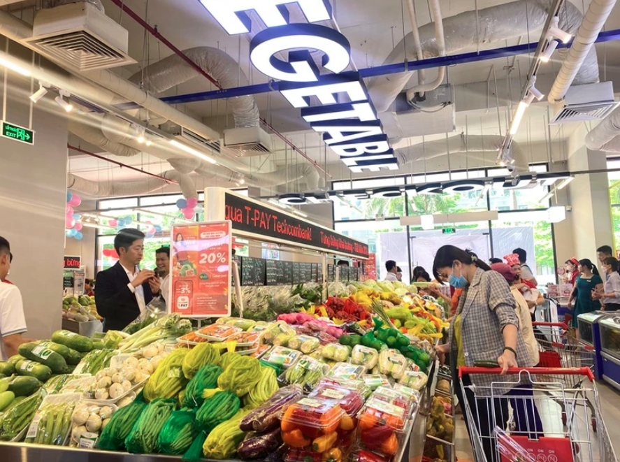 Hanoi’s retail sales, services revenue up 9% in four months